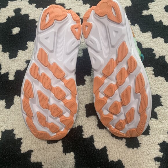 Hoka One One Clifton 9 Women’s Running Shoes 6, 6.5 - Picture 2 of 4